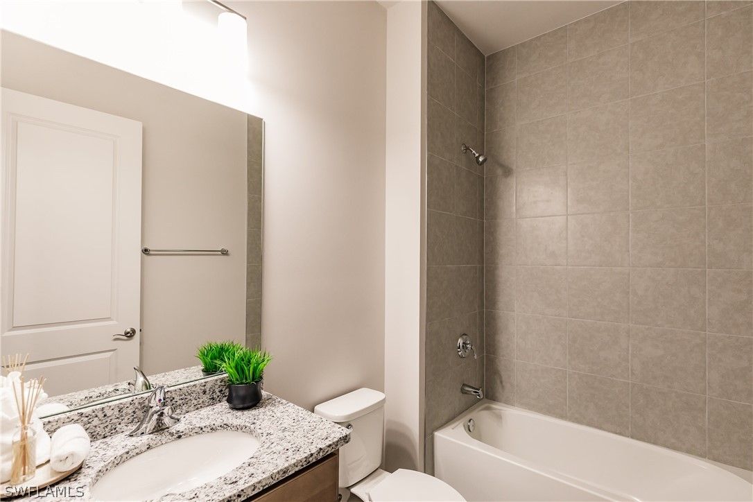 14736 Kingfisher Loop · Naples photo 32