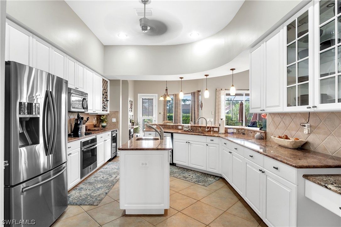 15969 Paseo Lane · Naples photo 4