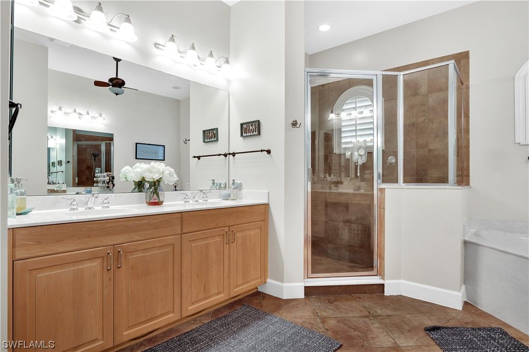 15969 Paseo Lane · Naples photo 9