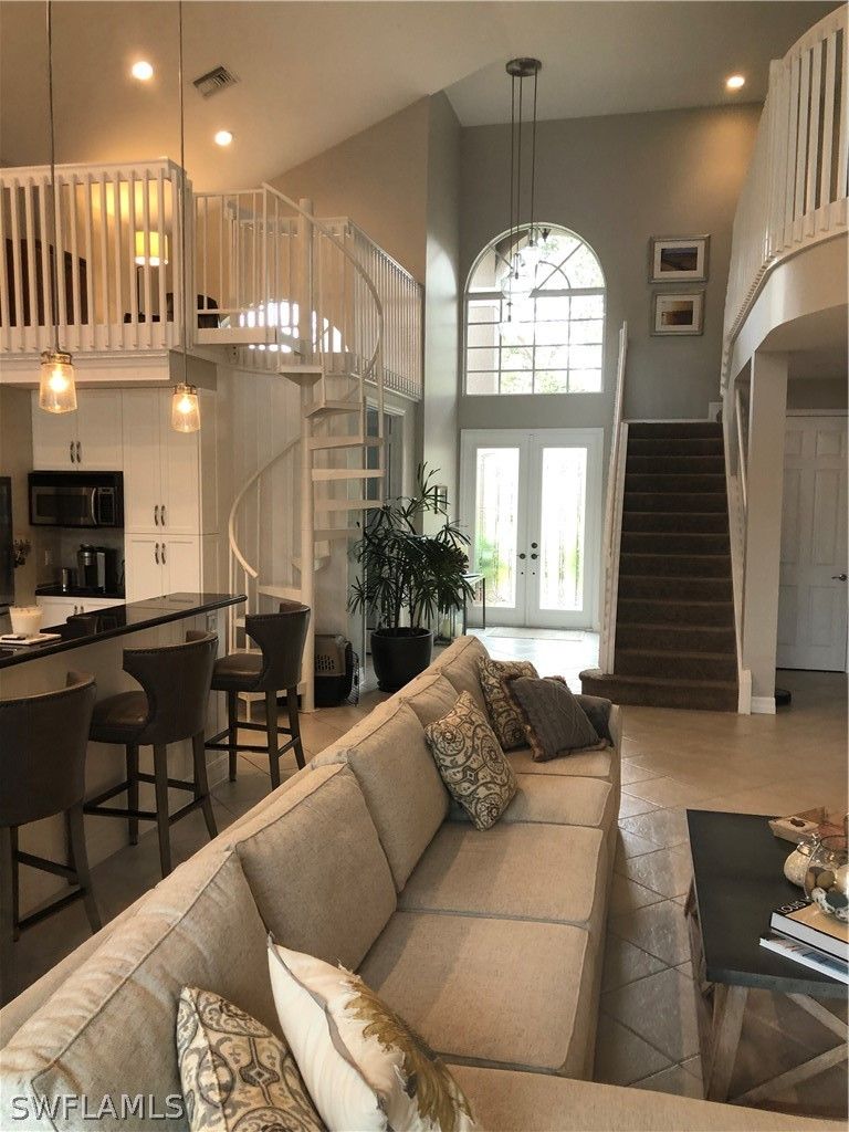 2048 Isla De Palma Circle · Naples photo 5