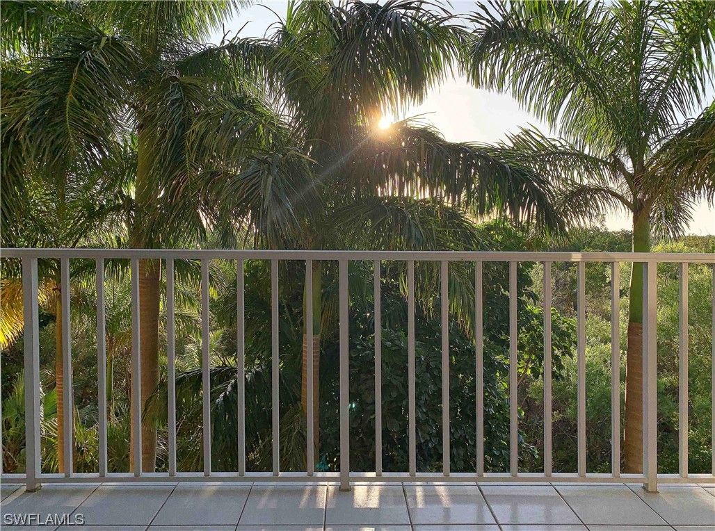 5550 Heron Point Drive photo 2