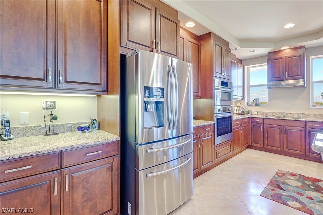 580 El Camino Real photo 7