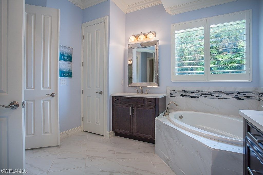7461 Lantana Circle · Naples photo 15